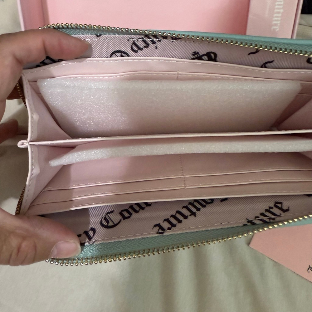 Women's Juicy Couture One Size Light Blue Quilted Bow Zip Wallet - Picture 4 of 7